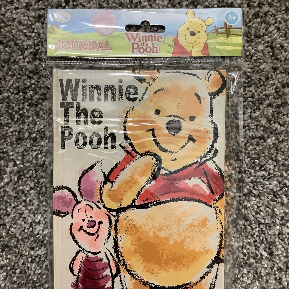 Yellow Winnie the Pooh Sign, Bag & Accessories Set - Picture 4 of 12